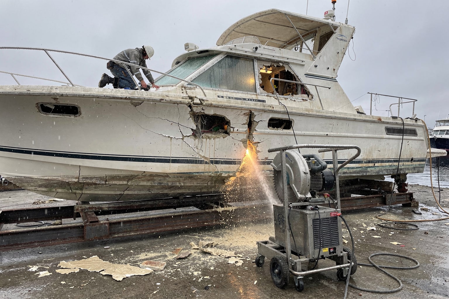 Boat removal service